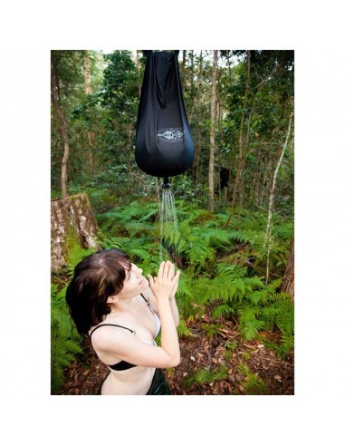 Douche de poche de la mer au sommet